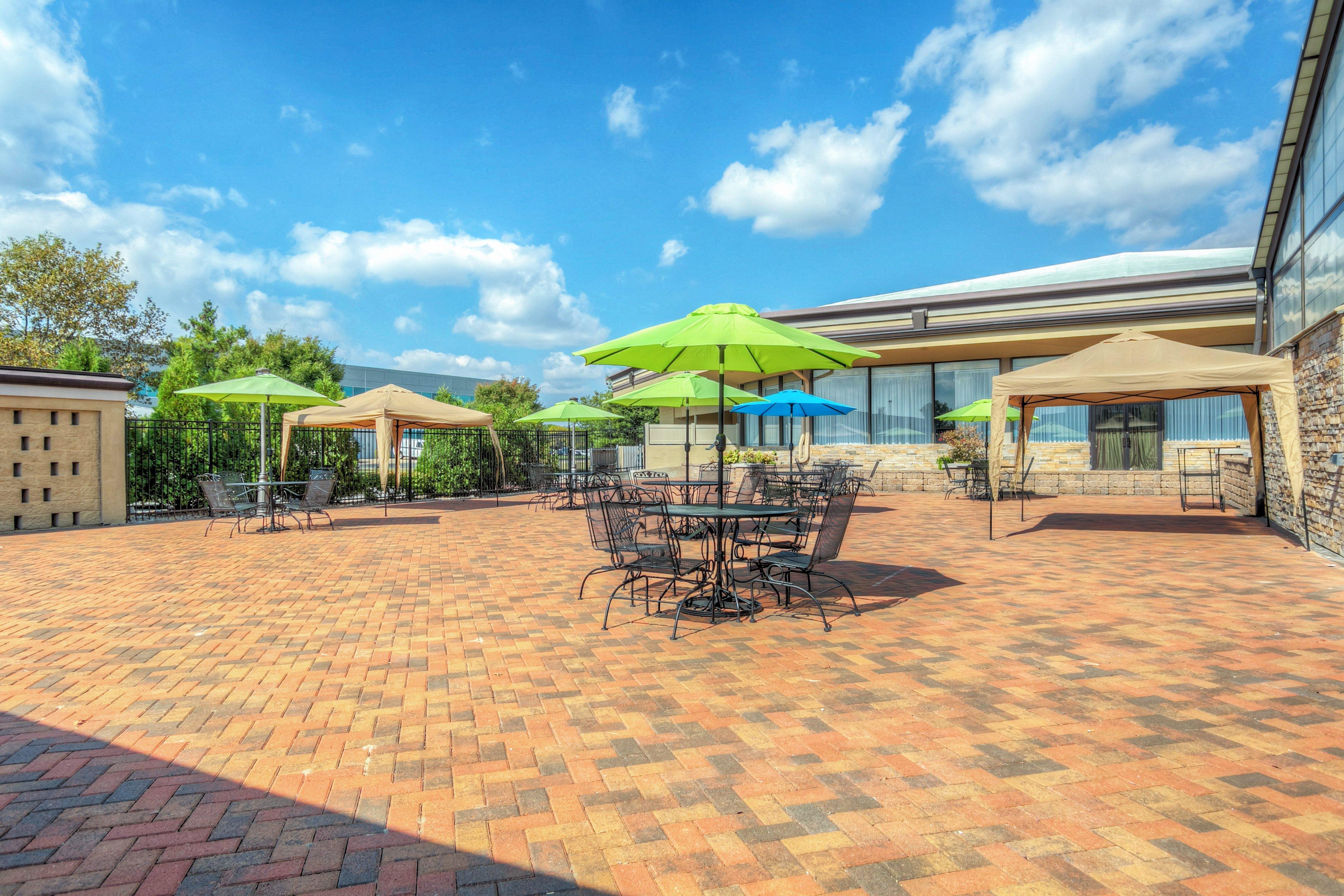St. Louis Airport West Earth By Ihg 3*
