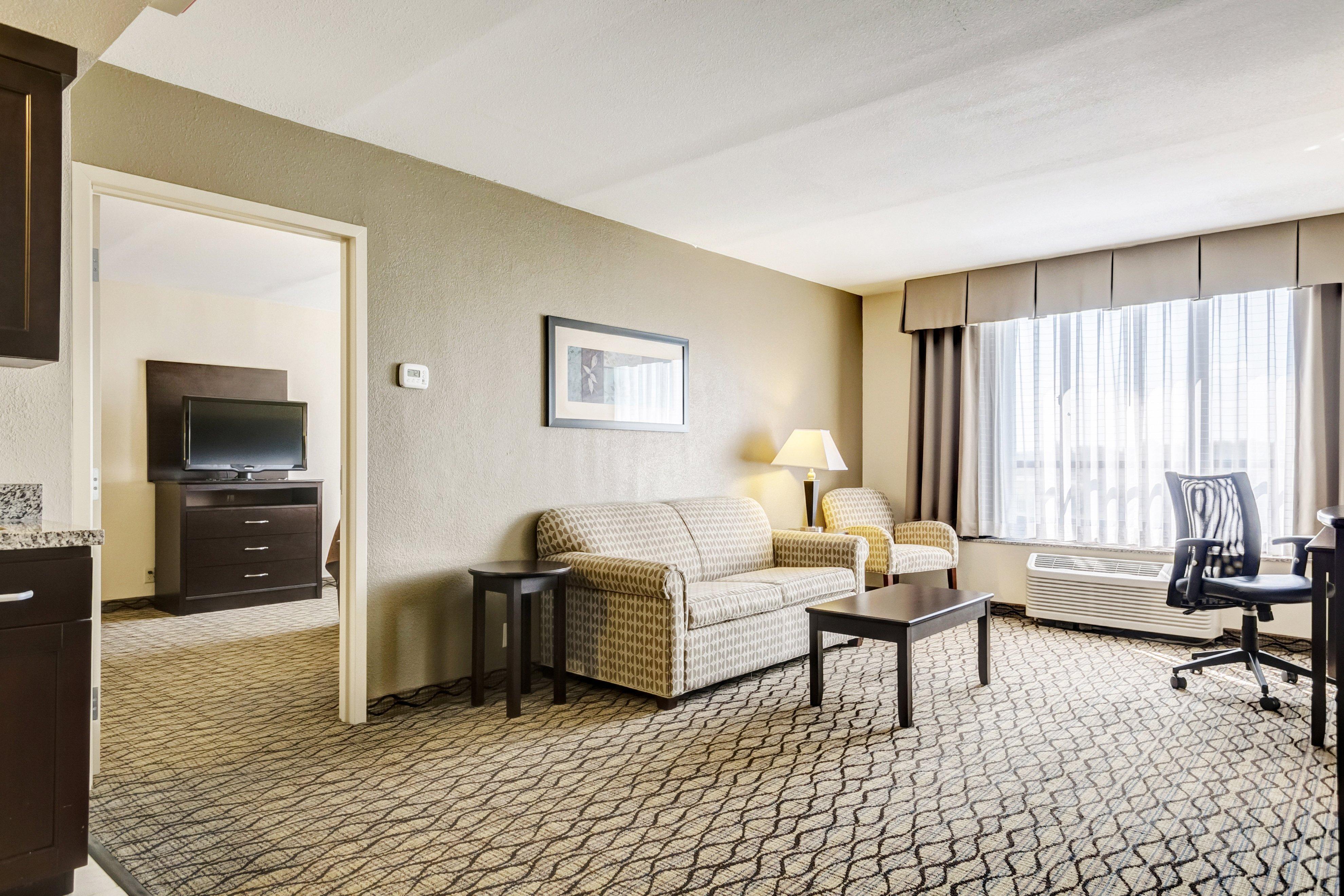 St. Louis Airport West Earth By Ihg Hotel