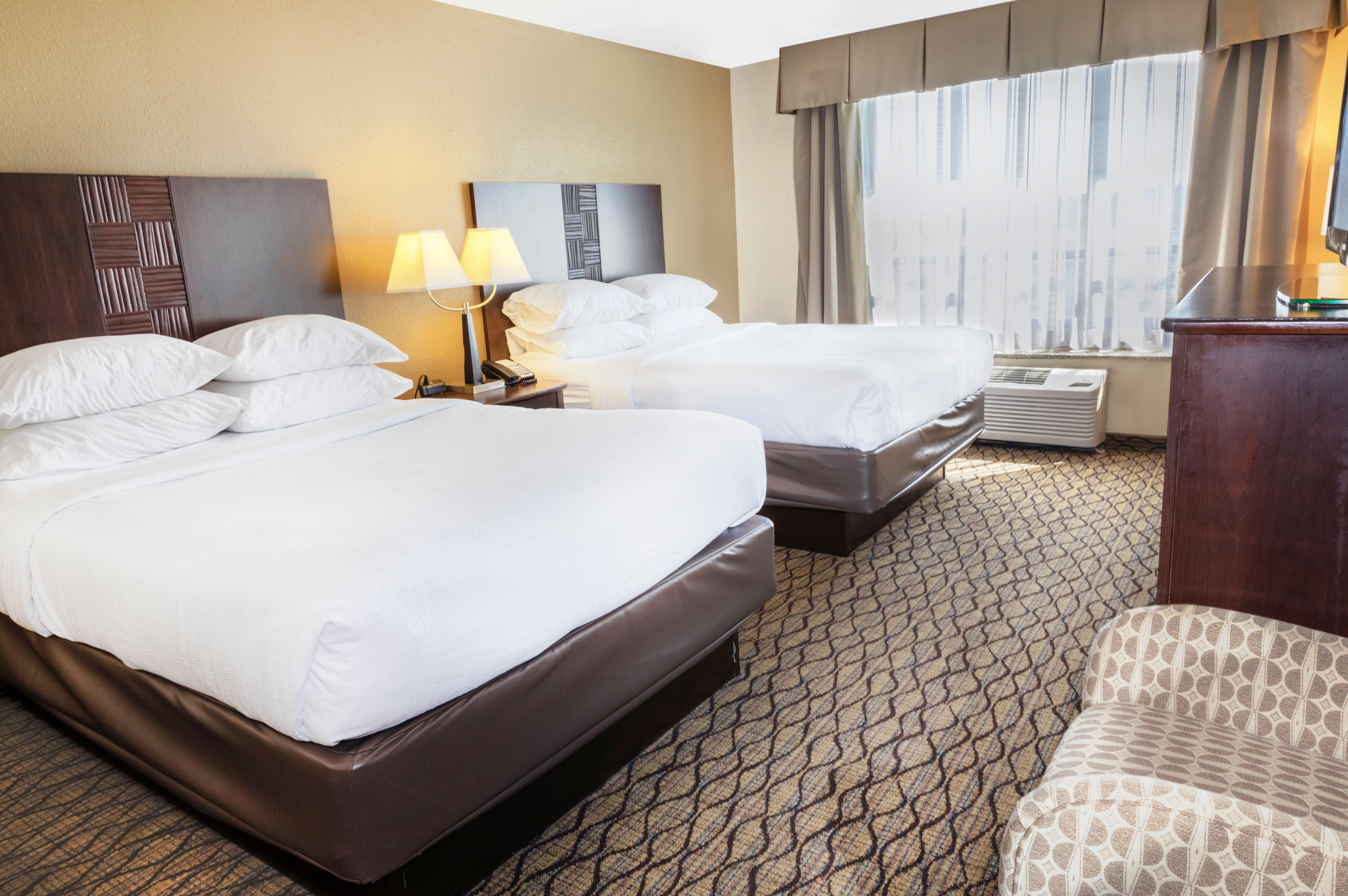 Hotel St. Louis Airport West Earth By Ihg