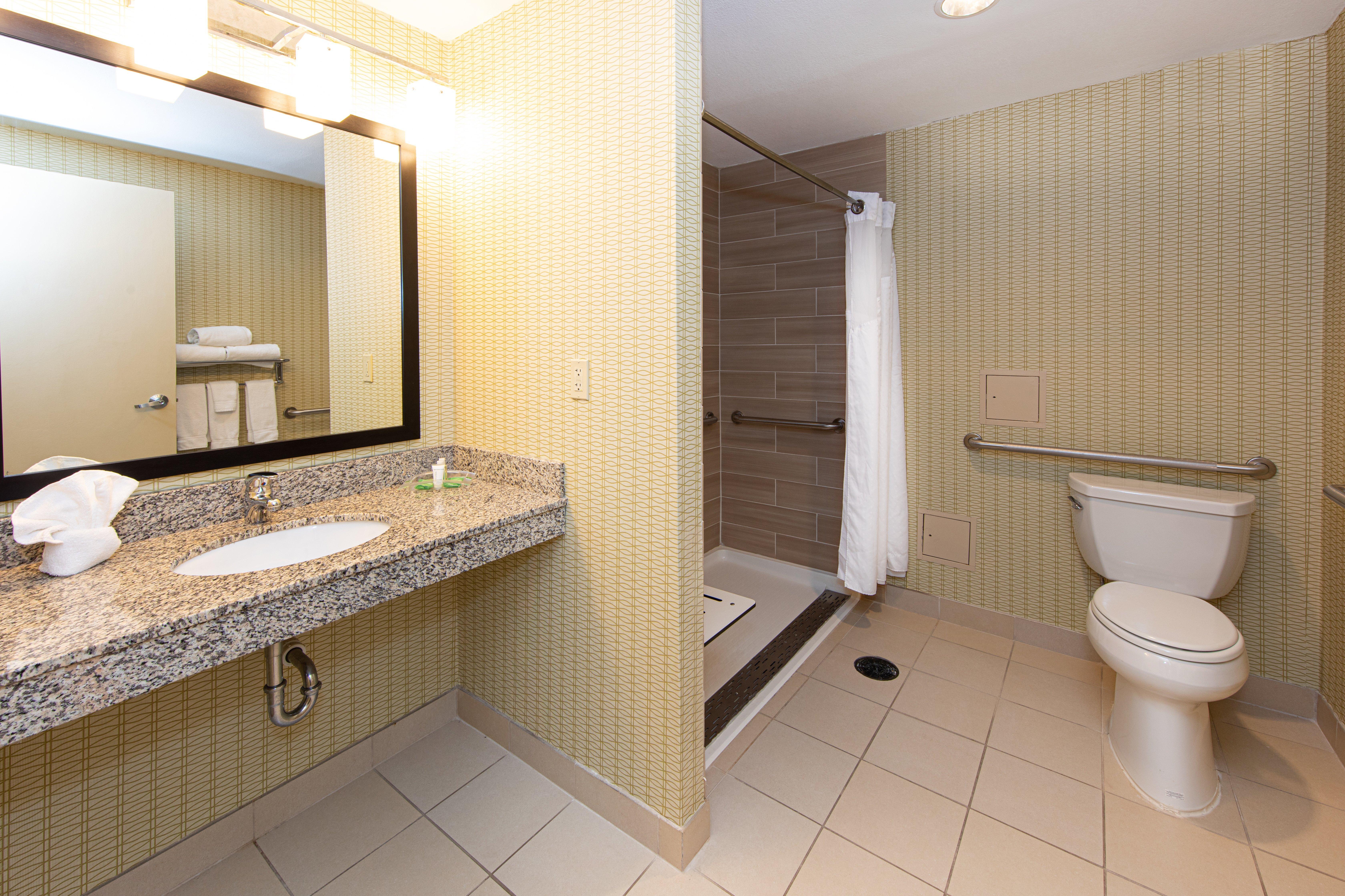 St. Louis Airport West Earth By Ihg 3*