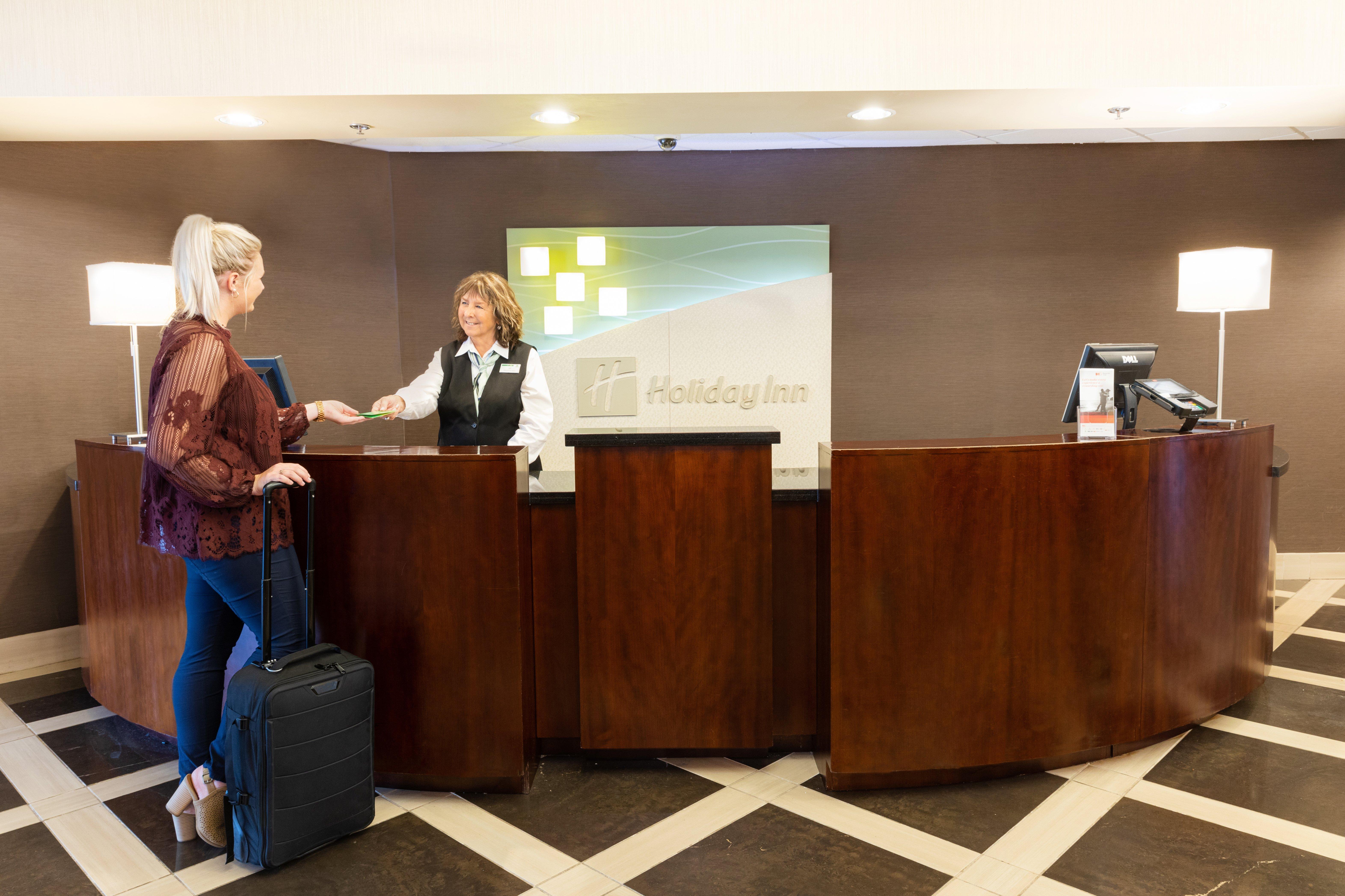 Hotel St. Louis Airport West Earth By Ihg