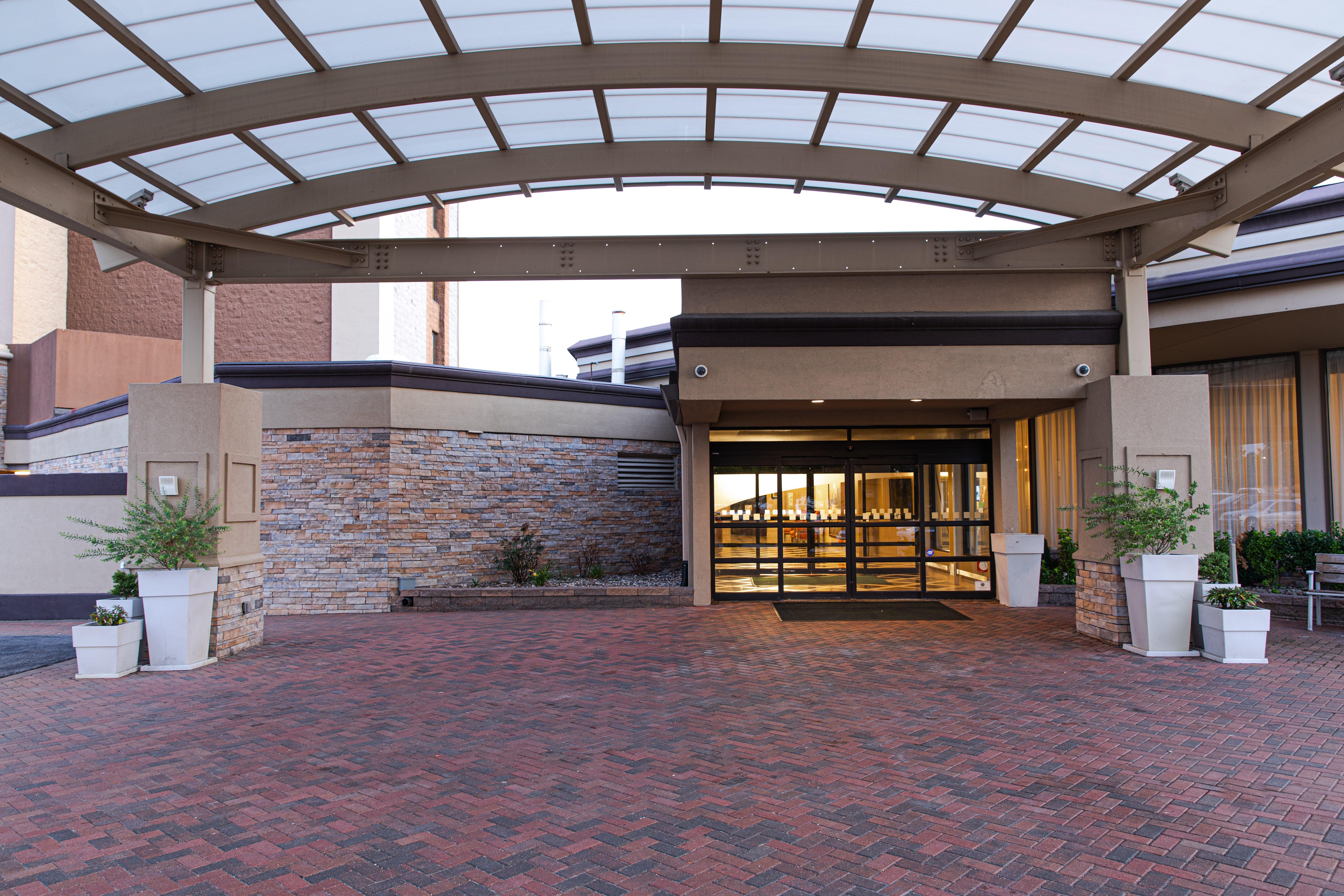 Hotel St. Louis Airport West Earth By Ihg