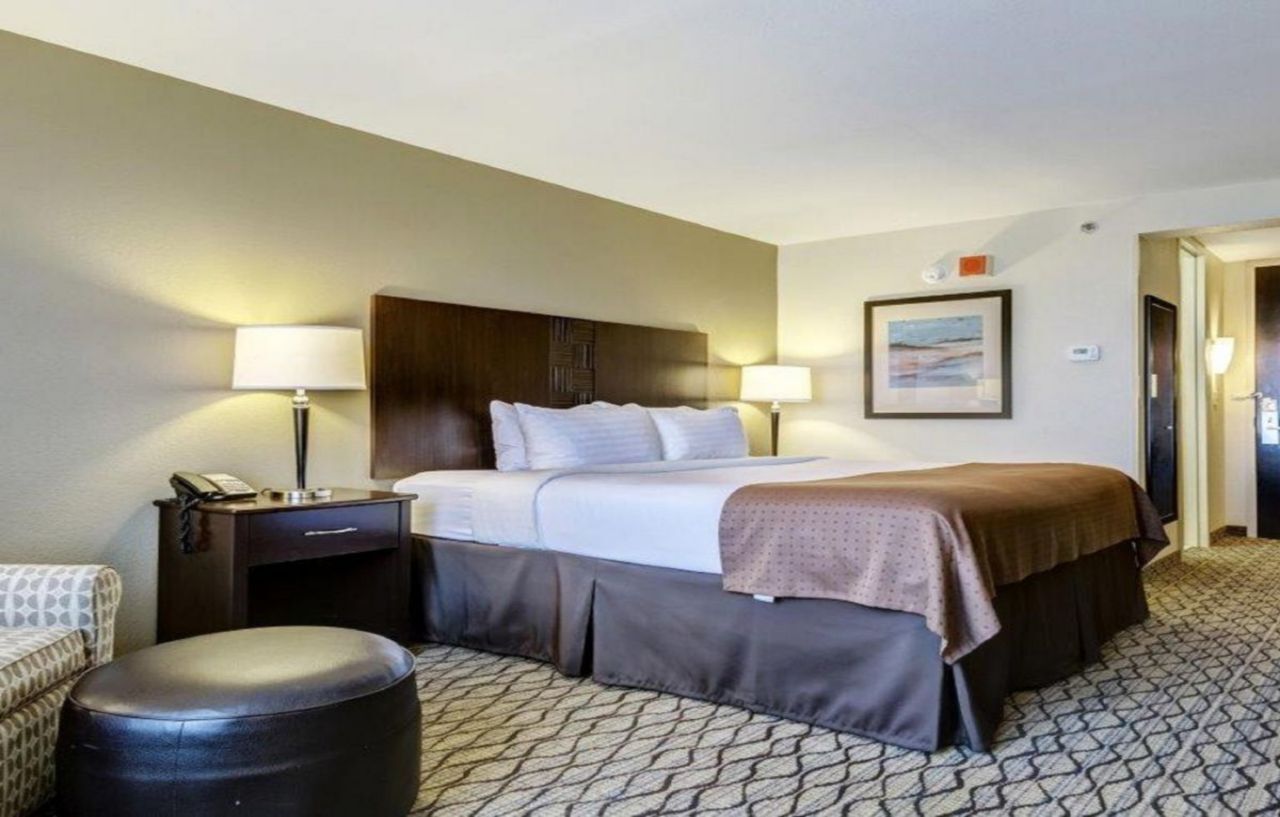 St. Louis Airport West Earth By Ihg 3* Earth City